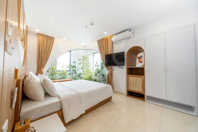 Azure Bay Hotel – Photos 13